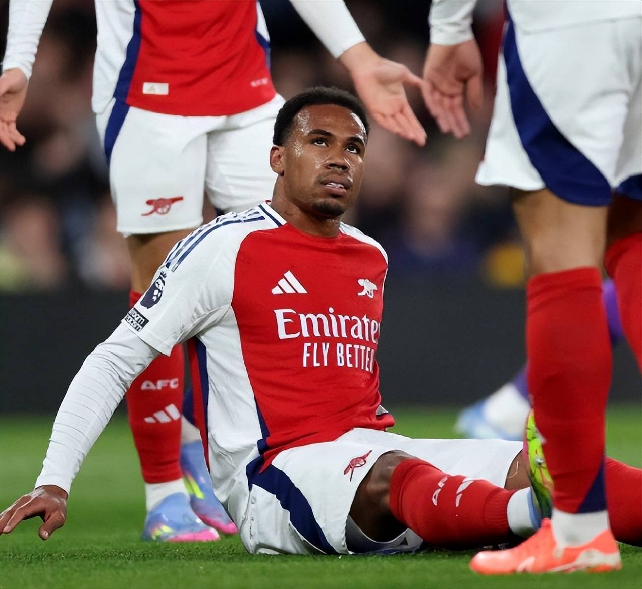 关于阿森纳队员受伤缺席下场比赛的信息